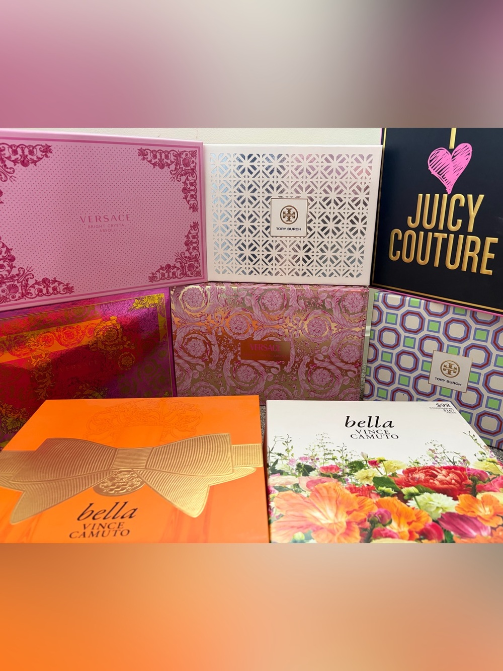 Tory Burch - Versace - Vince Camuto